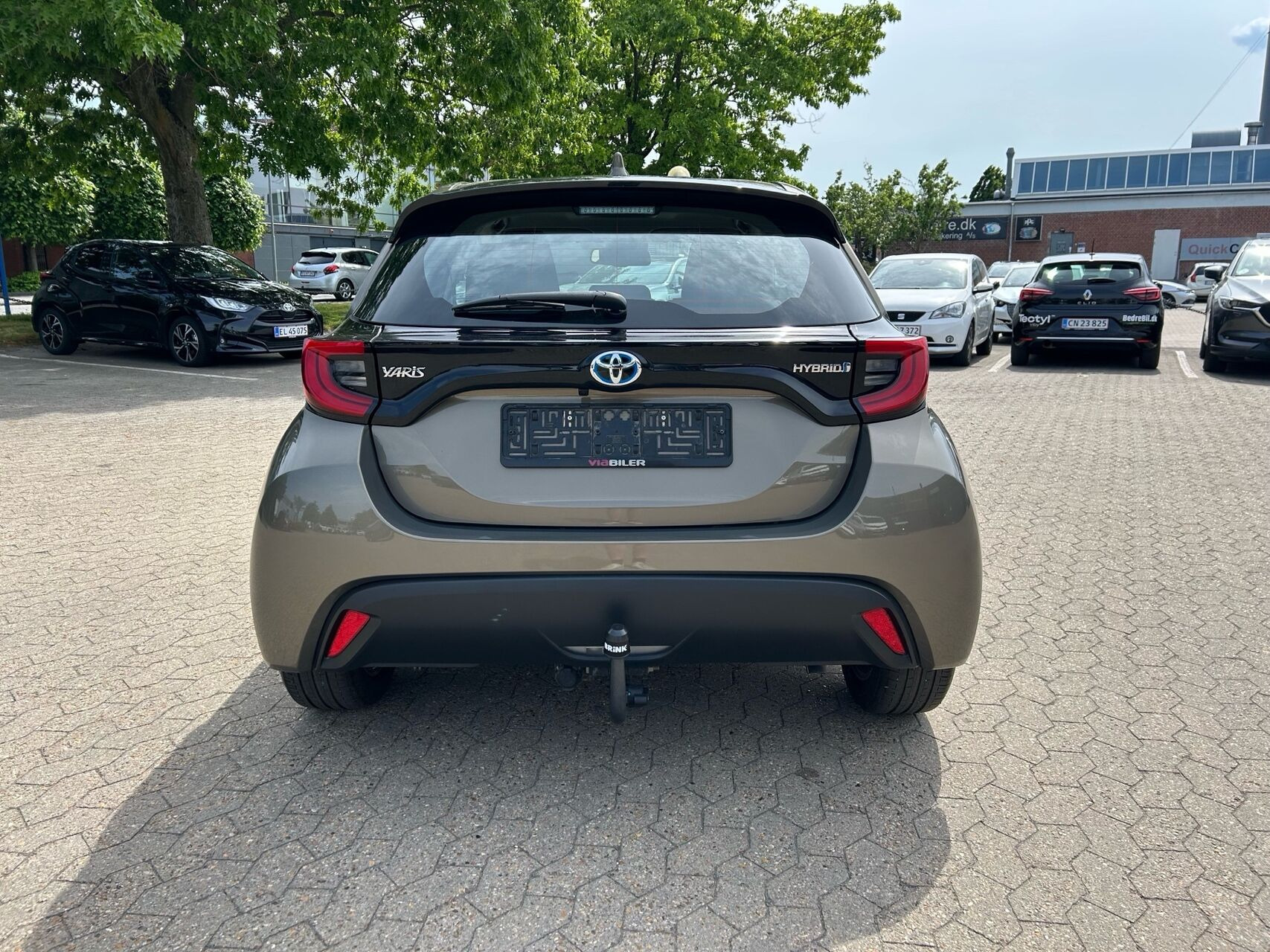 Bronze Toyota Yaris fra 2023
