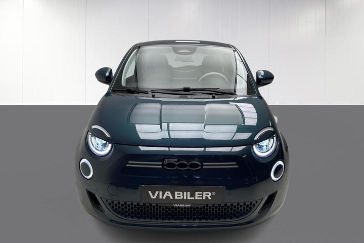 Grøn Fiat 500e fra 2023