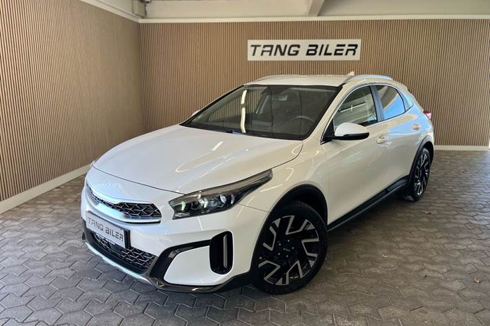 Hvid Kia XCeed fra 2022