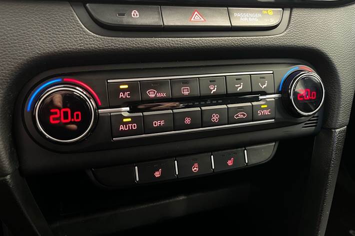 Hvid Kia XCeed fra 2022
