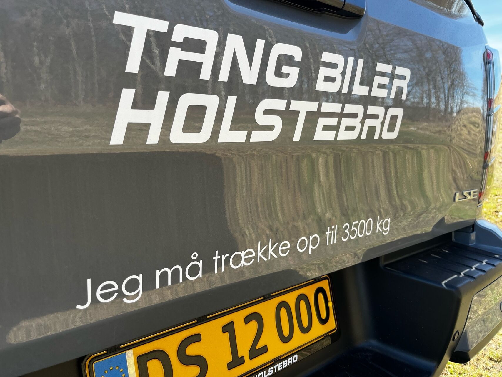 Grå Isuzu D-Max fra 2026