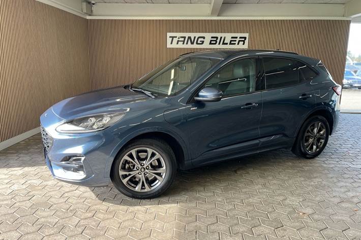 Blå Ford Kuga fra 2020