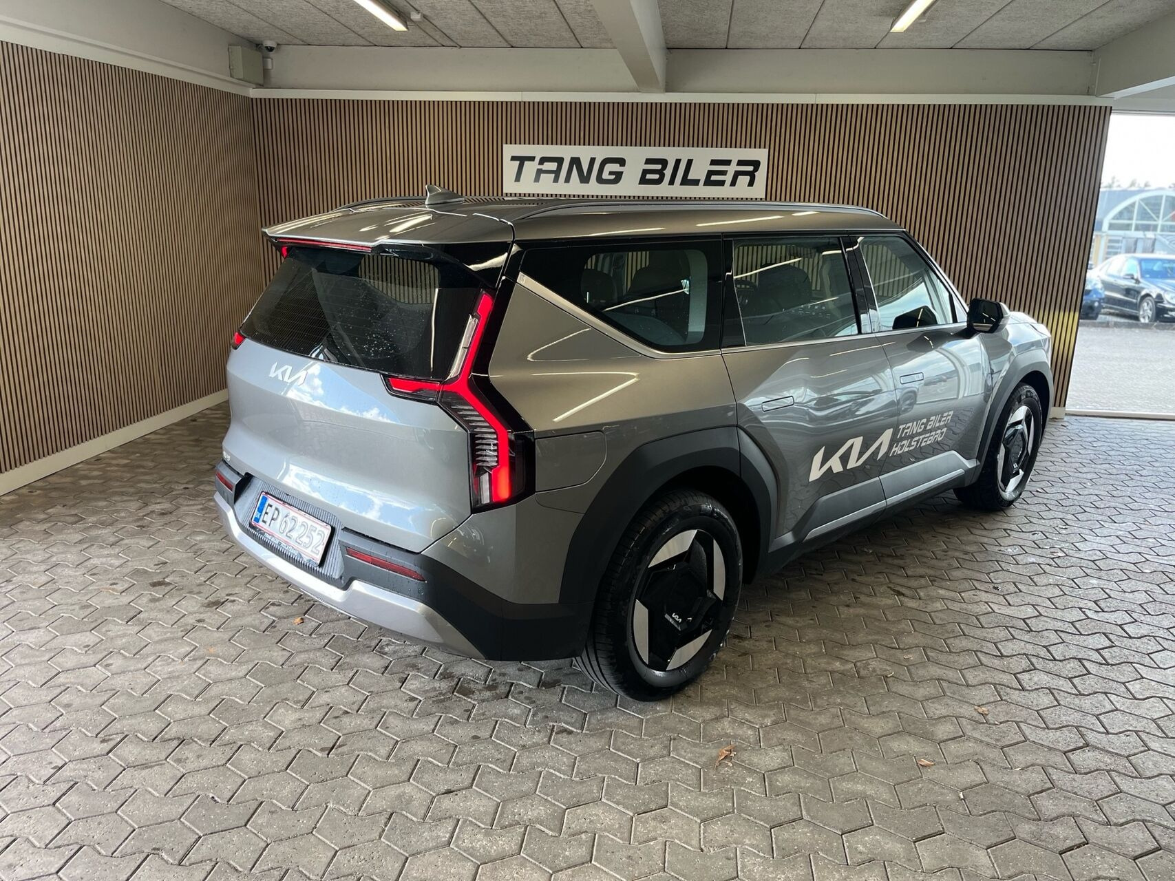 Grå Kia EV9 fra 2026