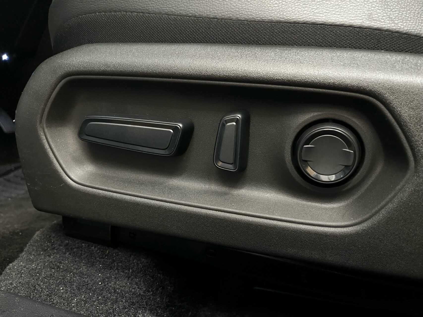 Grøn Suzuki eVitara fra 2025