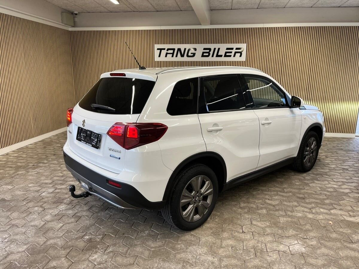Hvid Suzuki Vitara fra 2024
