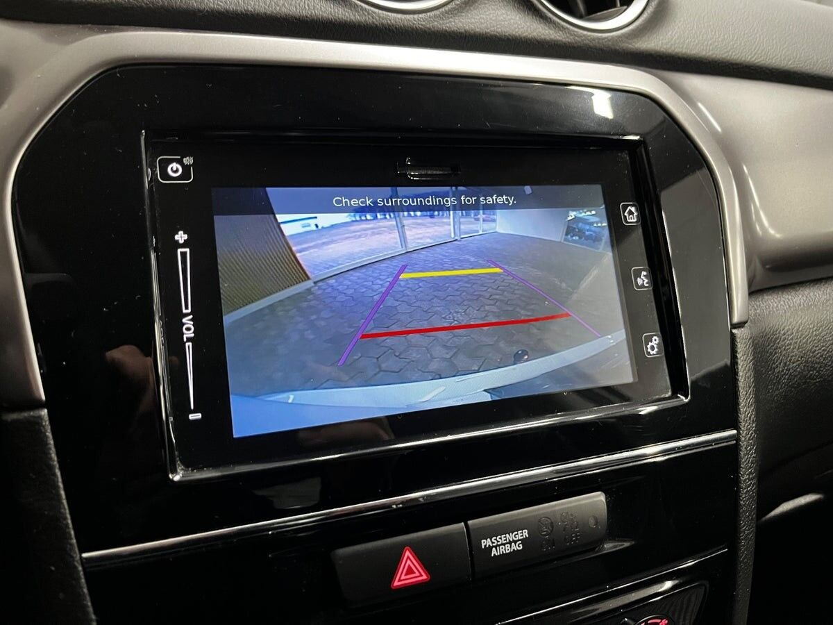 Hvid Suzuki Vitara fra 2024