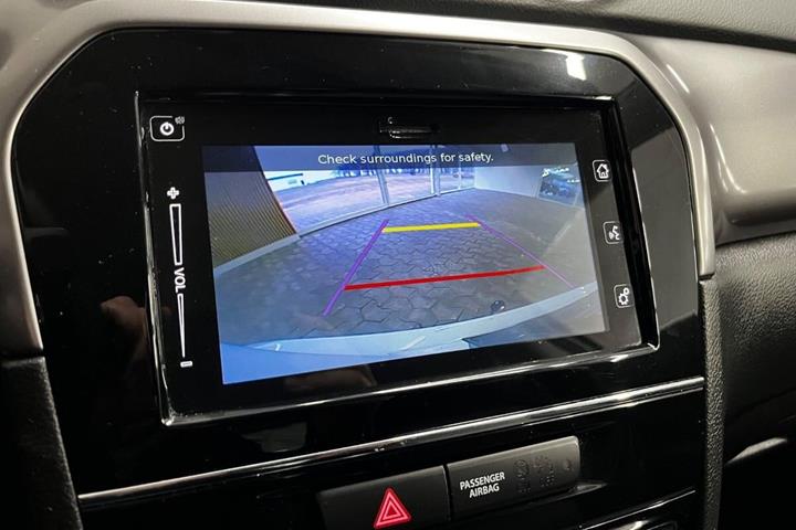 Hvid Suzuki Vitara fra 2024