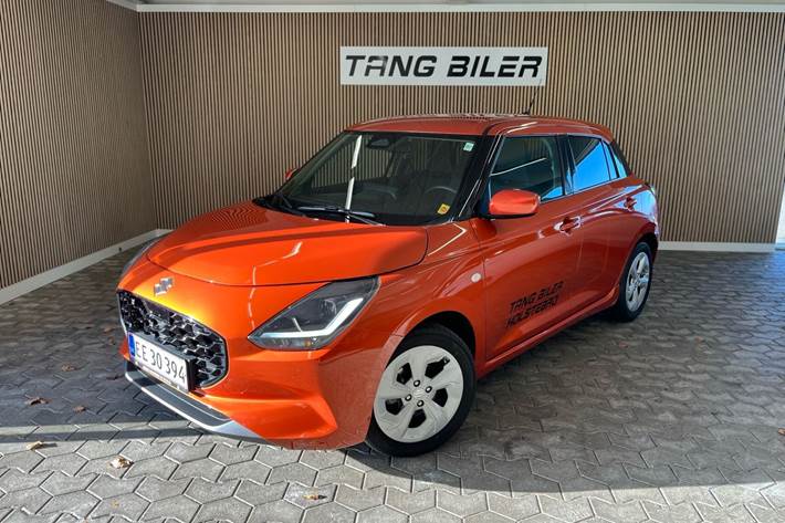 Orange Suzuki Swift fra 2024
