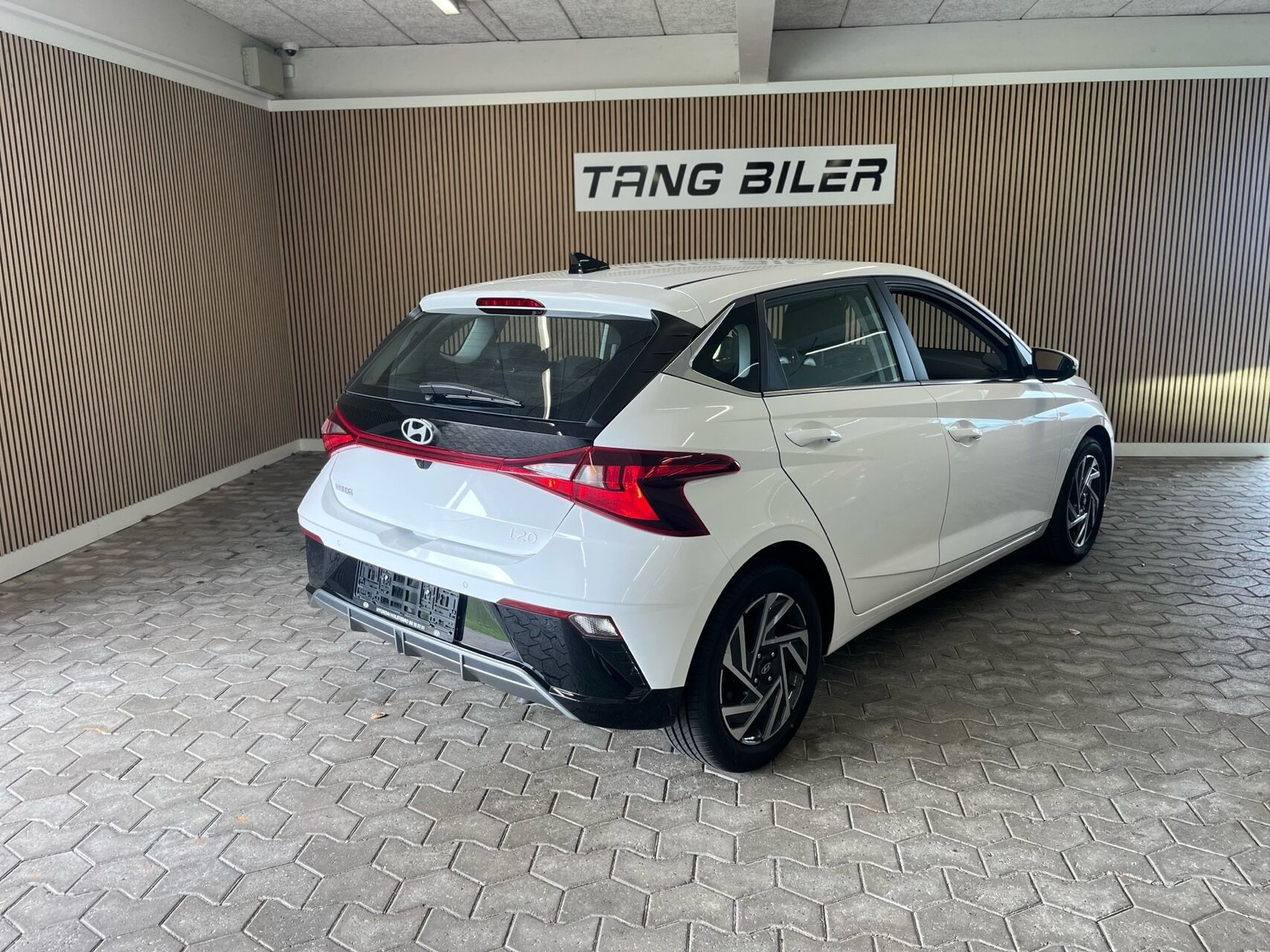 Hvid Hyundai i20 fra 2024
