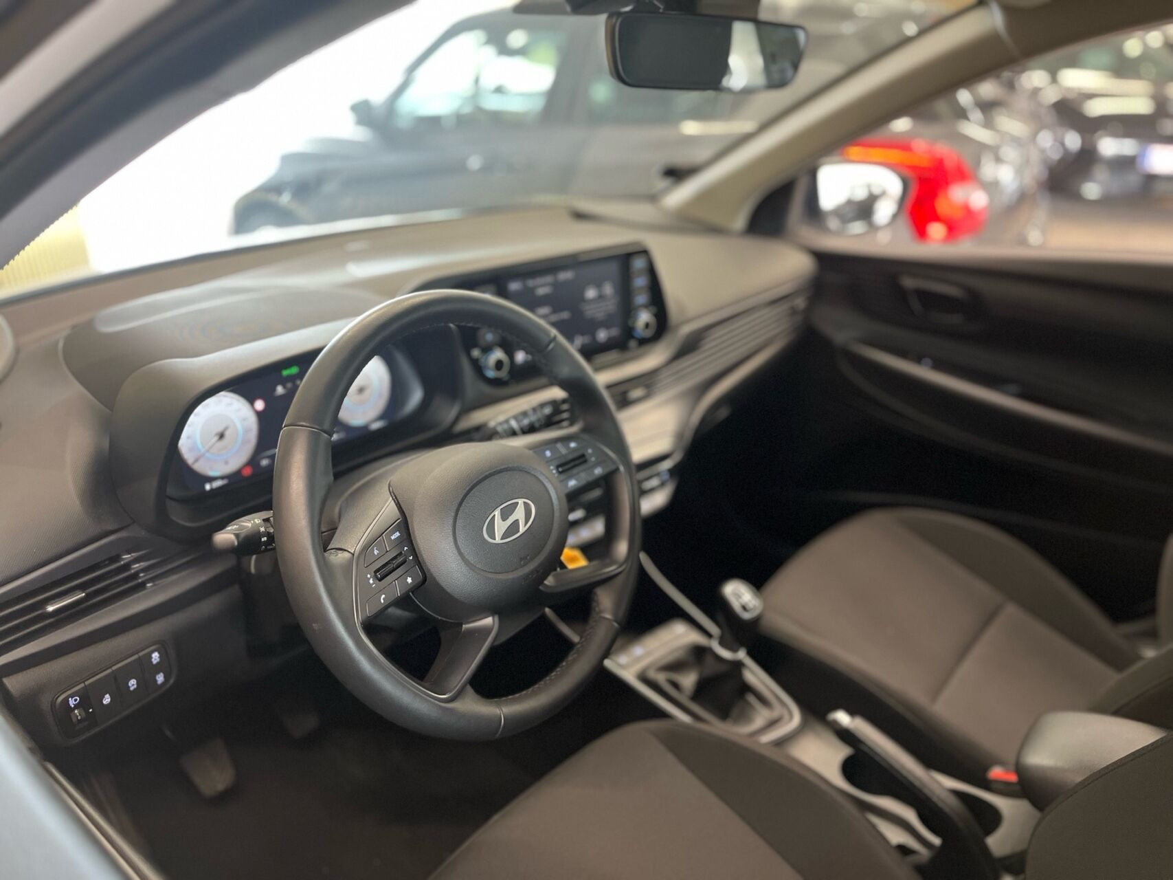 Hvid Hyundai i20 fra 2024