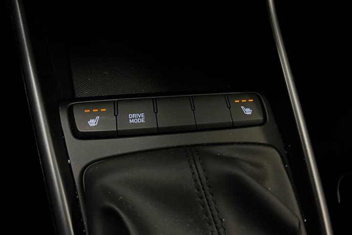 Hvid Hyundai i20 fra 2024
