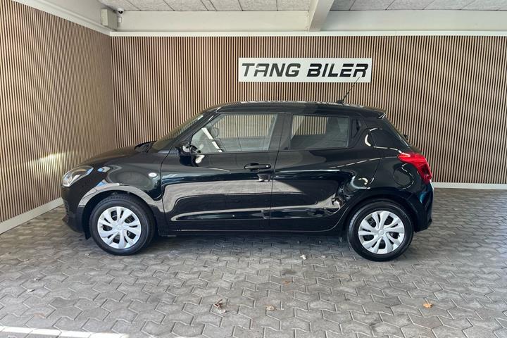 Sort Suzuki Swift fra 2024