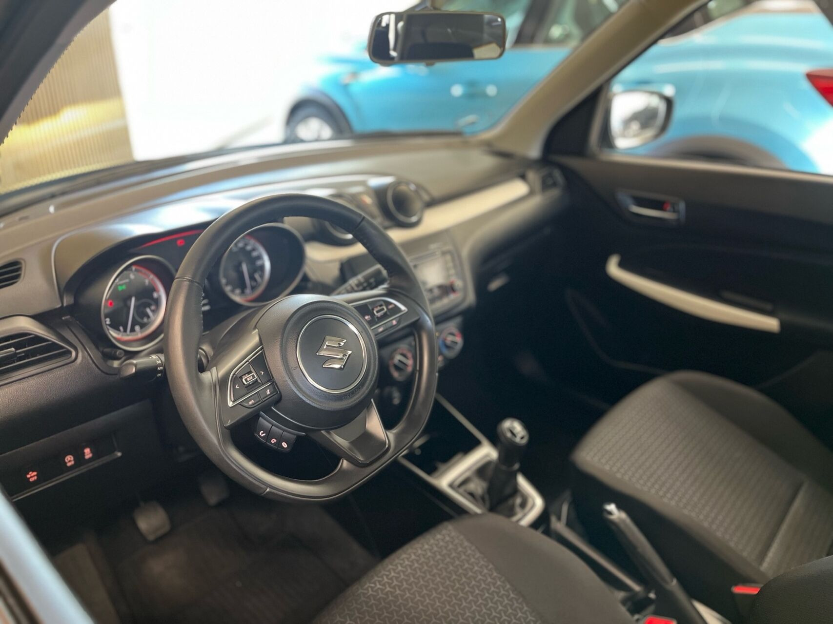 Sort Suzuki Swift fra 2024