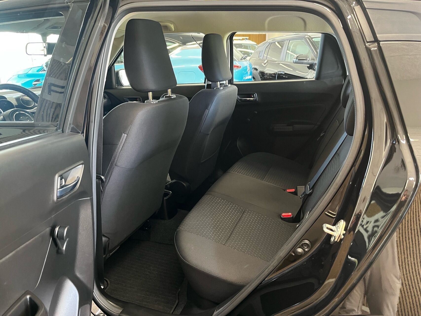 Sort Suzuki Swift fra 2024