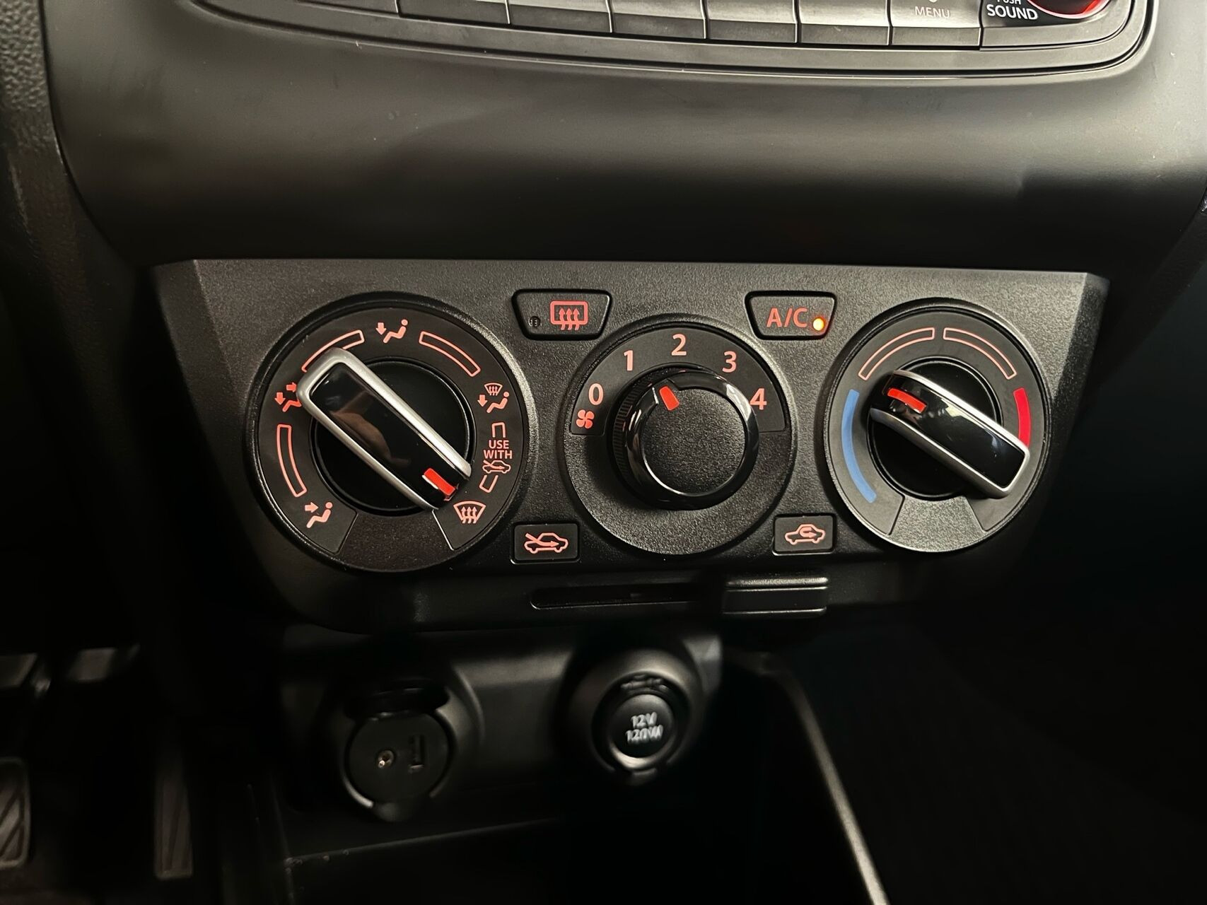 Sort Suzuki Swift fra 2024