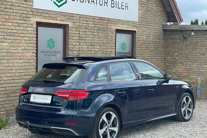 Blå Audi A3 fra 2018