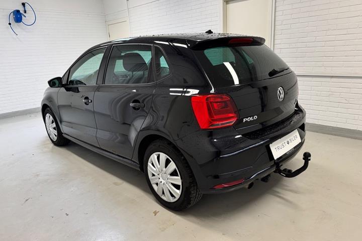 Sort VW Polo fra 2016