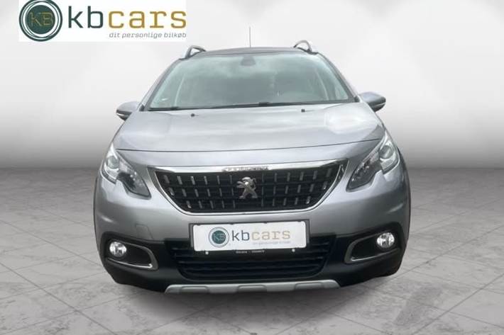 Grå Peugeot 2008 fra 2017
