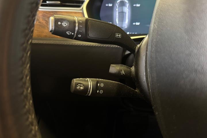 Sort Tesla Model S fra 2017