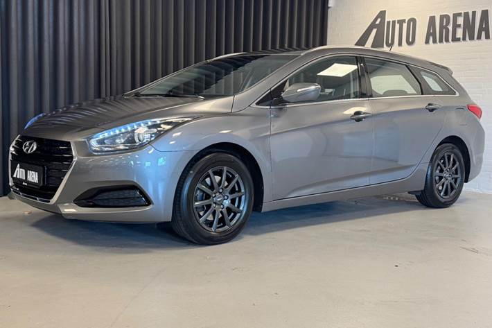 Grå Hyundai i40 fra 2016