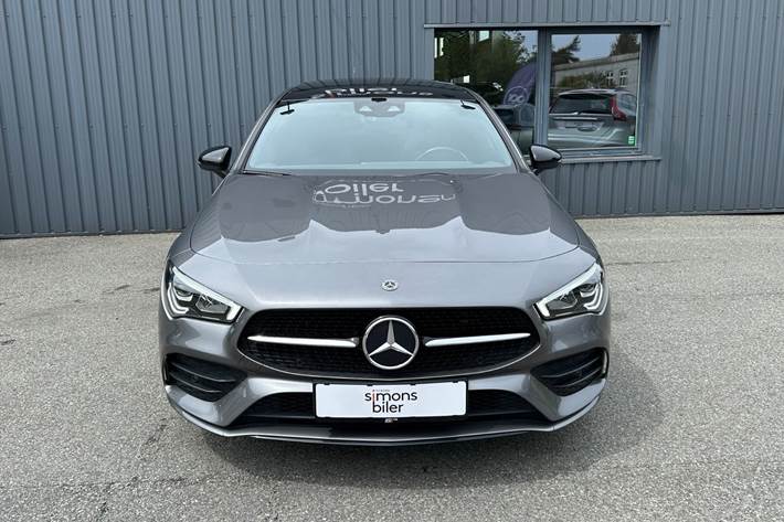 Grå Mercedes CLA250 e fra 2020
