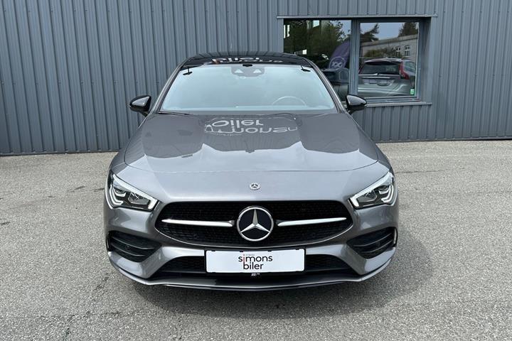 Grå Mercedes CLA250 e fra 2020