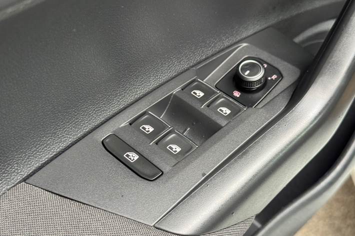 Hvid VW Polo fra 2020