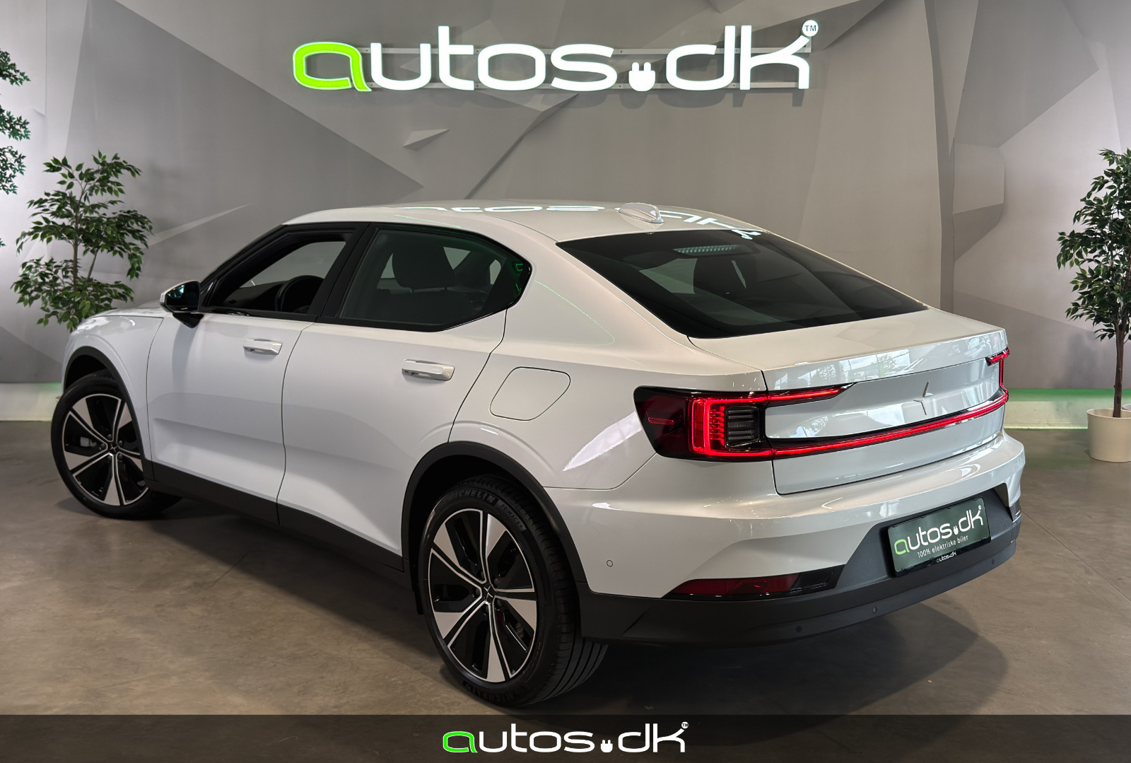 Hvid Polestar 2 fra 2024