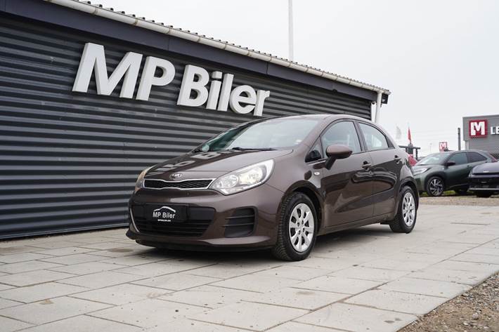 Brun Kia Rio fra 2015