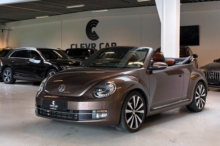 Brun VW The Beetle fra 2015 set udefra