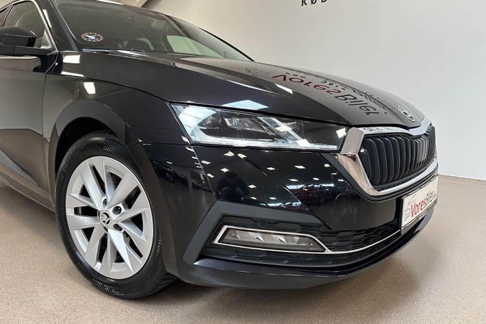 Sort Skoda Octavia fra 2022