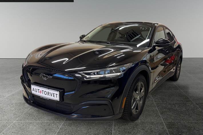 Sort Ford Mustang Mach-E fra 2022 set udefra