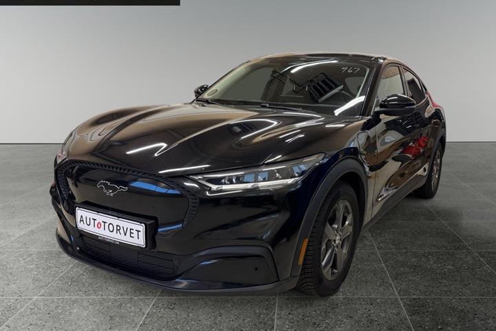 Sort Ford Mustang Mach-E fra 2022 set udefra