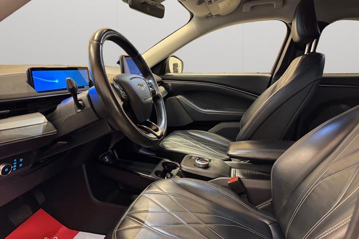 Sort Ford Mustang Mach-E fra 2022