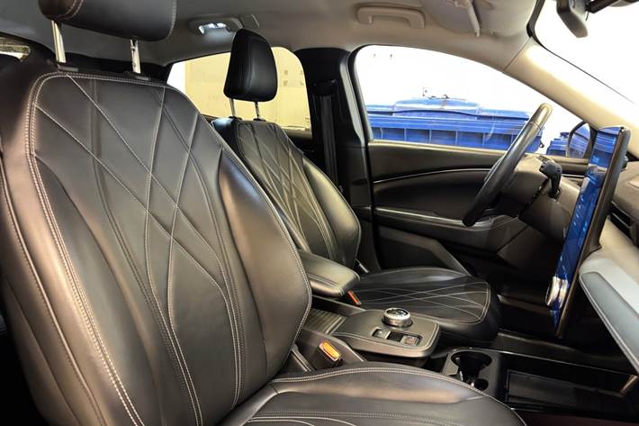 Sort Ford Mustang Mach-E fra 2022