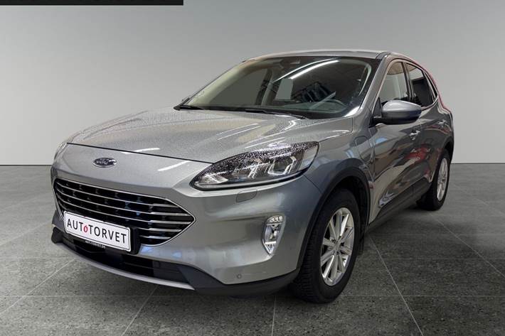 Sølv Ford Kuga fra 2020 set udefra