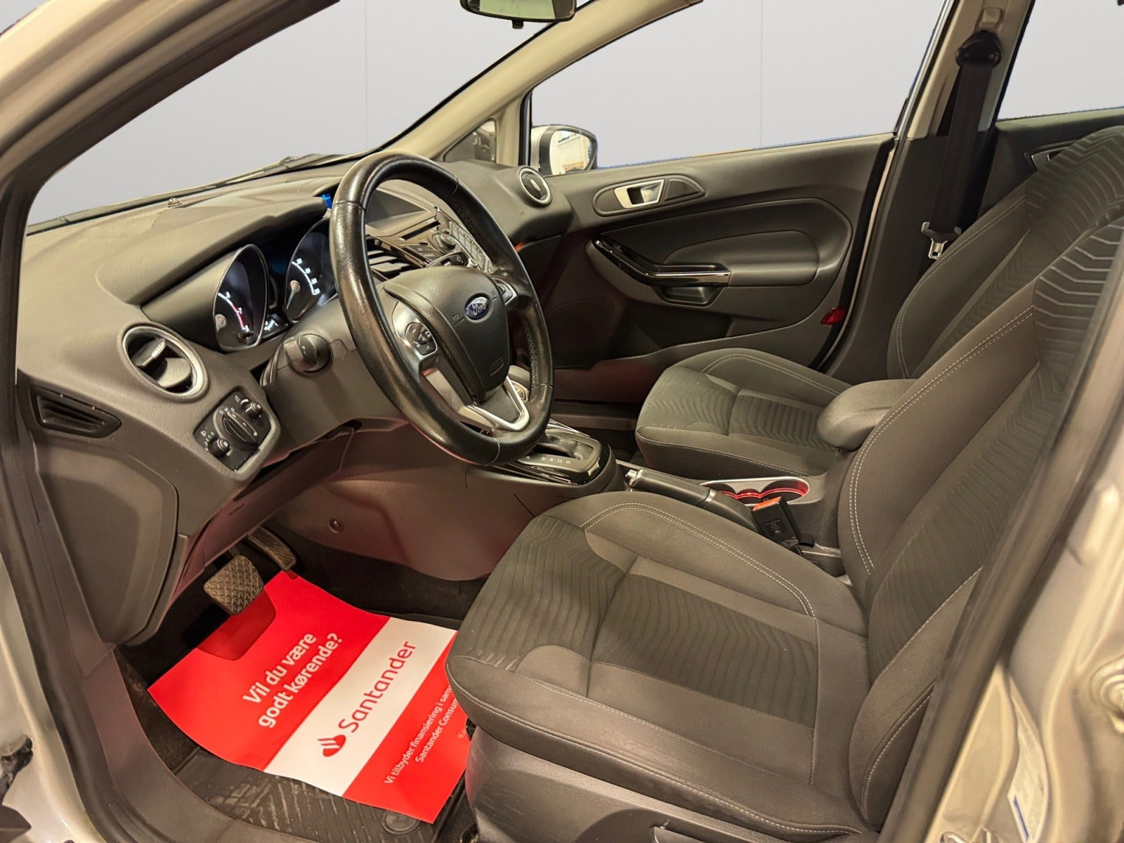 Sølv Ford Fiesta fra 2014