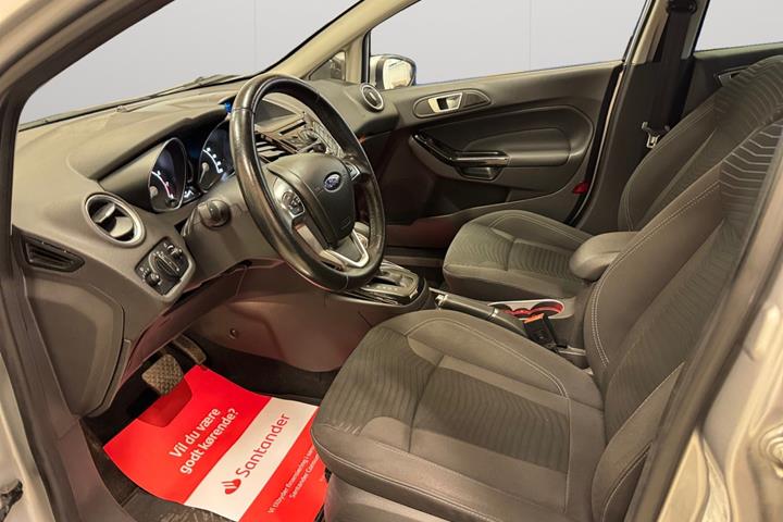 Sølv Ford Fiesta fra 2014