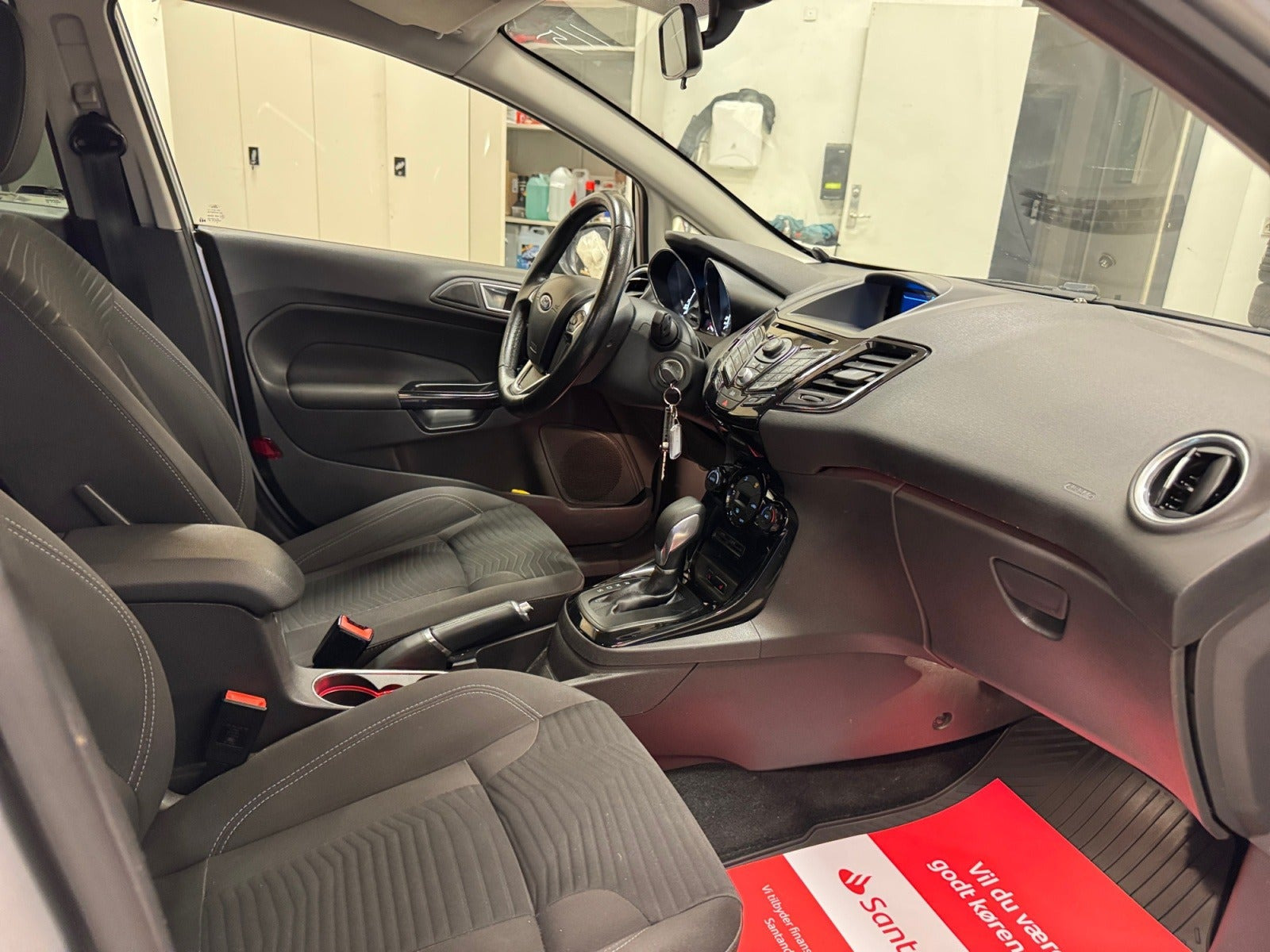 Sølv Ford Fiesta fra 2014