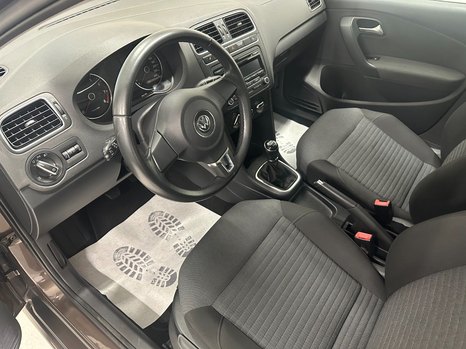 Brun VW Polo fra 2013
