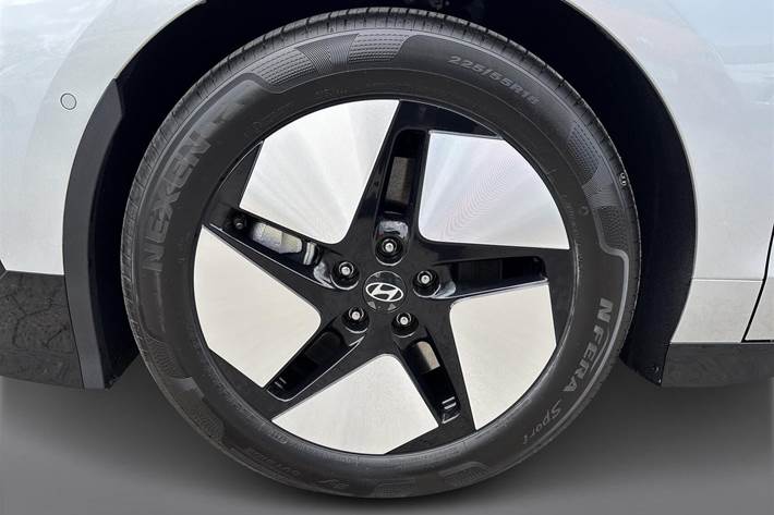 Sølv Hyundai Ioniq 6 fra 2026