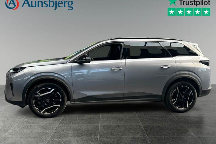 Grå Peugeot e-5008 fra 2025