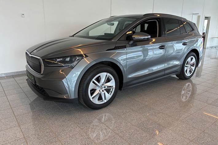 Grå Skoda Enyaq fra 2024