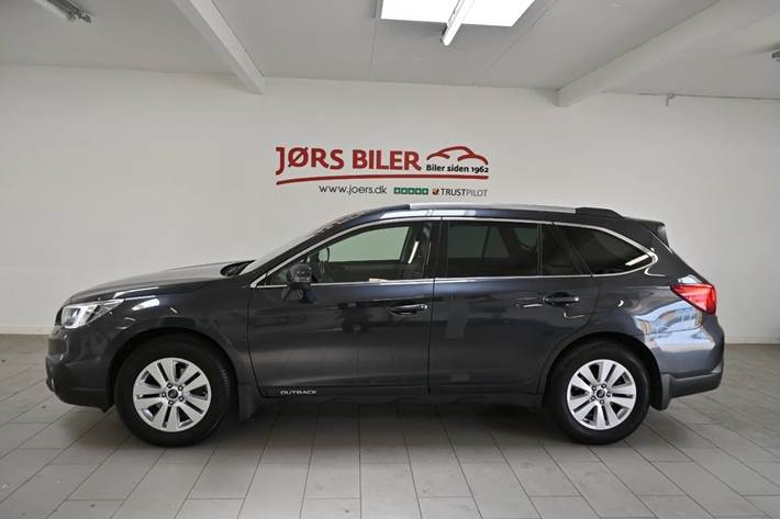 Grå Subaru Outback fra 2017