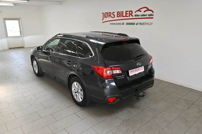 Grå Subaru Outback fra 2017