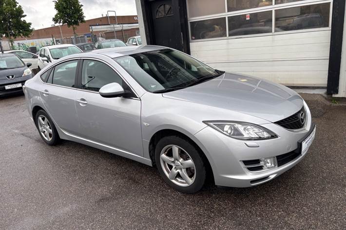 Sølv Mazda 6 fra 2010
