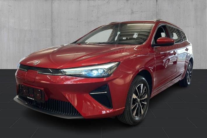 Rød MG MG5 fra 2022