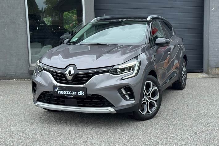 Grå Renault Captur fra 2022