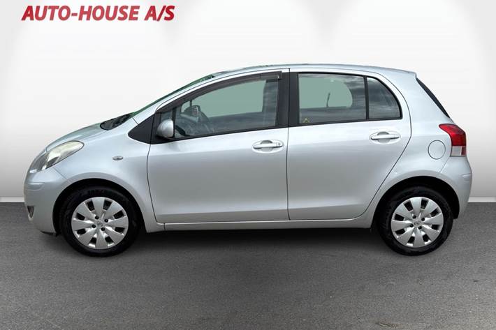 undefined Toyota Yaris fra 2010