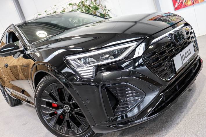 Sort Audi Q8 e-tron fra 2023